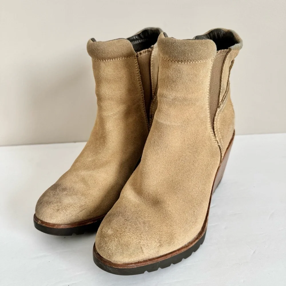 Sorel After Hours Wedge Boot Suede size 8.5